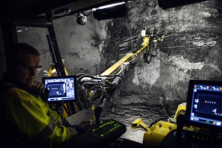 HasselbyTidning's tweet photo. Tunnelsprängningarna i #Vinsta: "Det värsta är över" @StockholmDirekt https://t.co/3t7IczoG3z https://t.co/yqEeX3p5PS