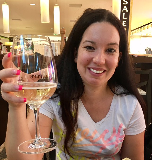 Sch&ouml;nen Feierabend w&uuml;nsche ich euch allen, genie&szlig;t es und schaut doch mal zum entspannen bei mir vorbei<a href="/tag/hochdieh%C3%A4ndewochenende"class="tags"><span>#hochdieh&auml;ndewochenende</span></a>