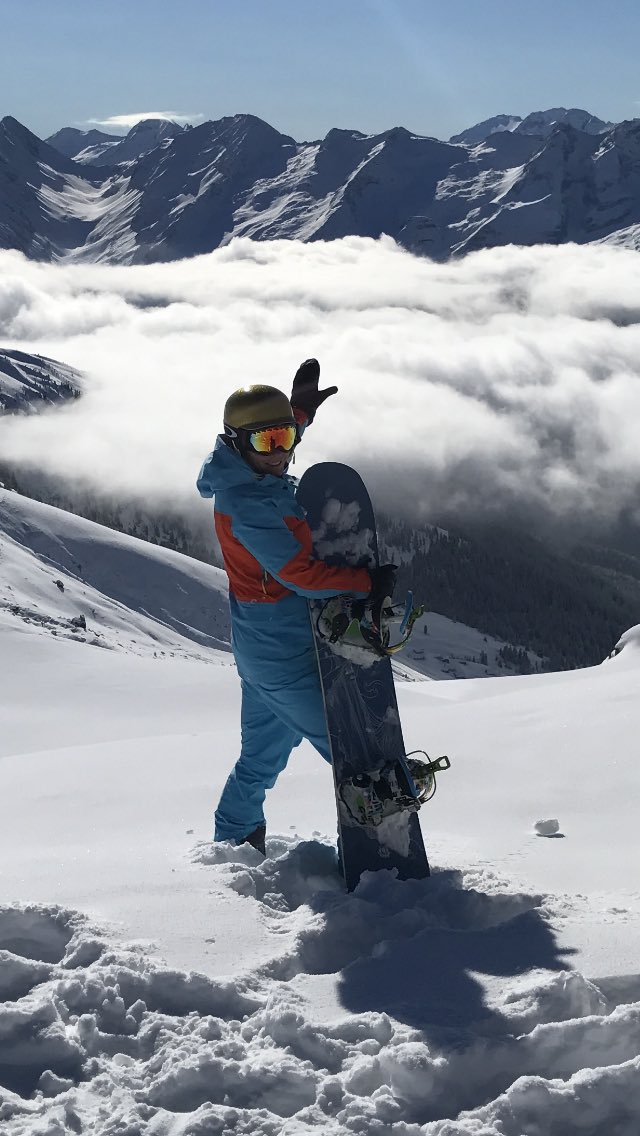 jolandavanandel's tweet photo. Maximaal genieten.....@karitraa @JonesSnowboards @ZillArenaNL https://t.co/g1Z2zfi45B