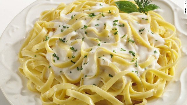 TheAngryDwarf1's tweet photo. Happy #NationalFettuccineAlfredoDay! 😋👩‍🍳🥘 #mmmmm https://t.co/tA8dNUVGHc