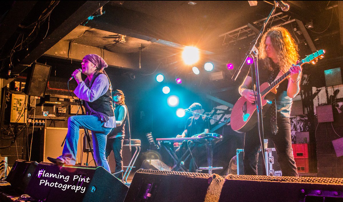 Sorry not been on Health problems and strong pain killers and tweeting isn't a good idea my last gig before the pain