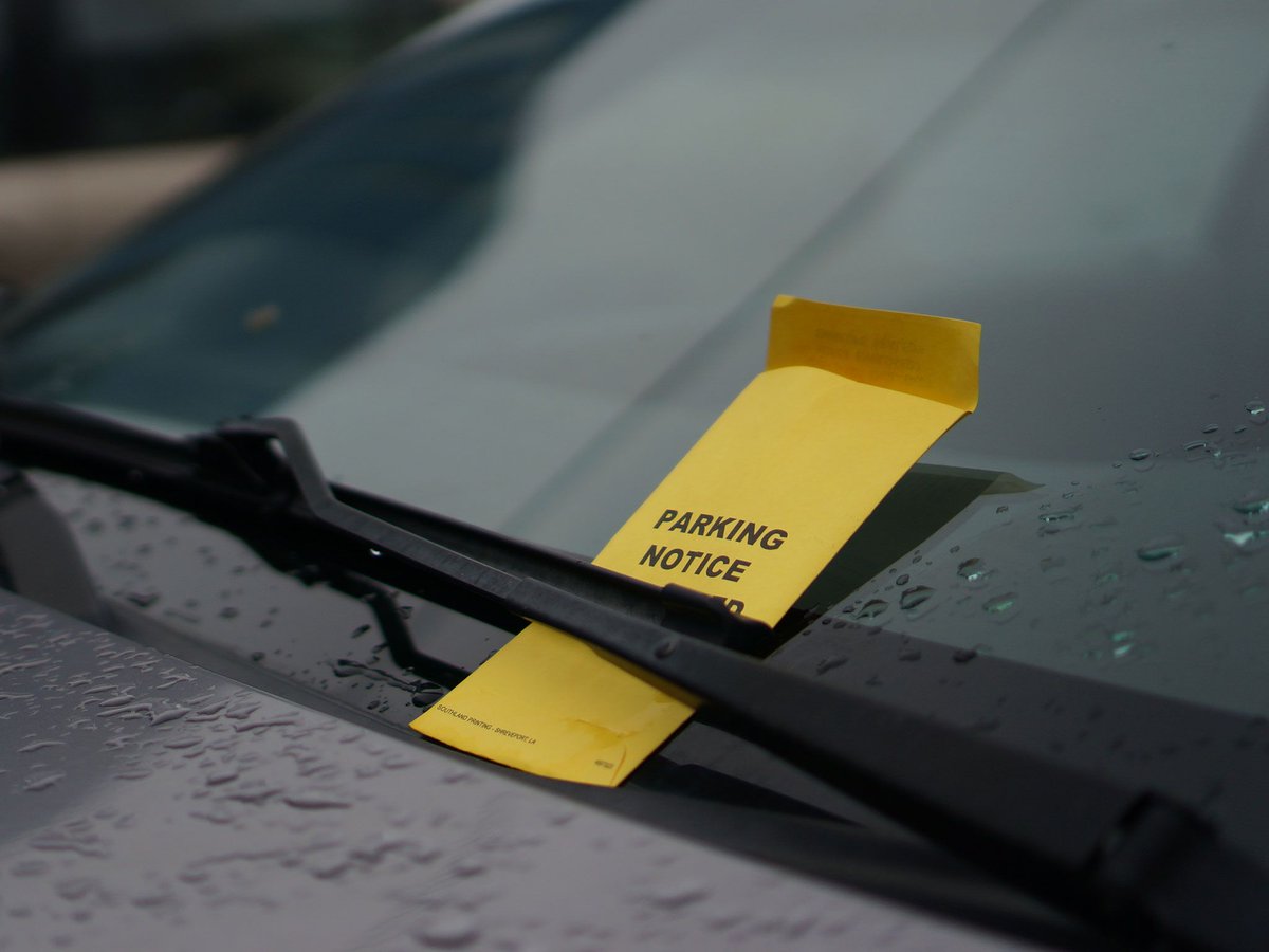 Parking_Pro_App's tweet photo. You may think twice about parking illegally in the U.K...
.
https://t.co/ix9rS5F1Mz
. 
#parking #parkingticket #snitch #uk #parkingpro #app https://t.co/qfi1rRTxrI