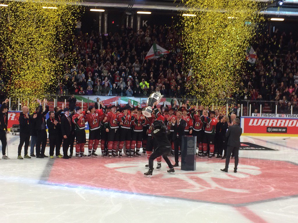 CHL-bucklan stannar i Garaget.