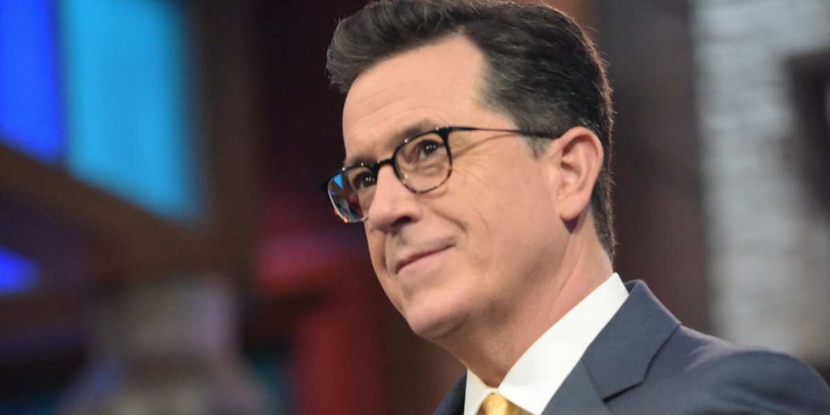 HuffPost's tweet photo. 🚨🚨 Stephen Colbert is game to headline Trump's White House Correspondents' Dinner https://t.co/vXGiINHhgD 🚨🚨 https://t.co/dZDzA8fnhz