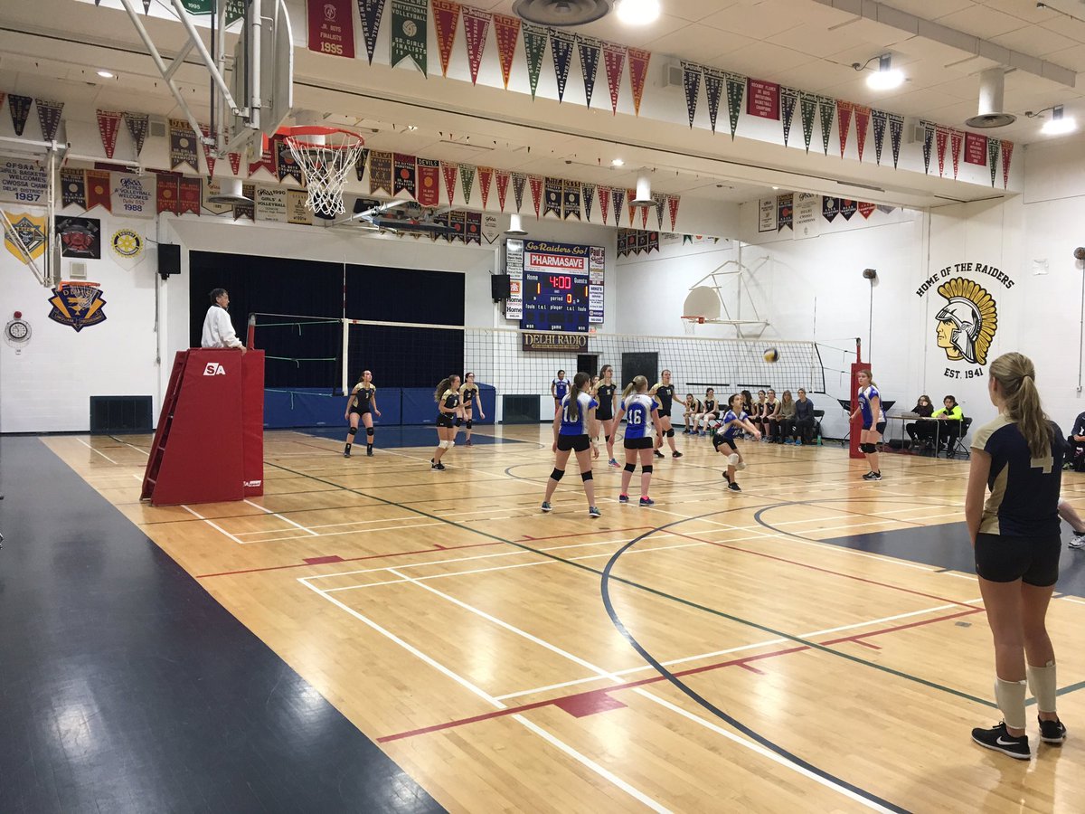 CobbGriffin's tweet photo. Enjoyed the opportunity to watch some volleyball today after school. Classic matchup #DDSSRaiders vs #SimcoeSabres. https://t.co/31e9fmj1Wn