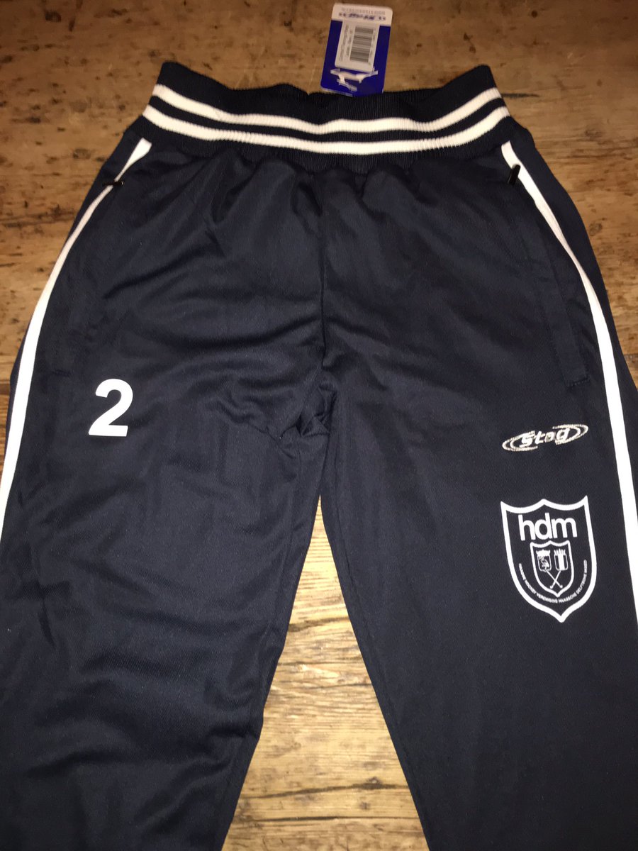 hdmonline's tweet image. Wat zijn de nieuwe pakken van de hdm topjeugd flitsend! Dank aan alle sponsors en aan @fourmonkeys voor het mogelijk maken! #profi