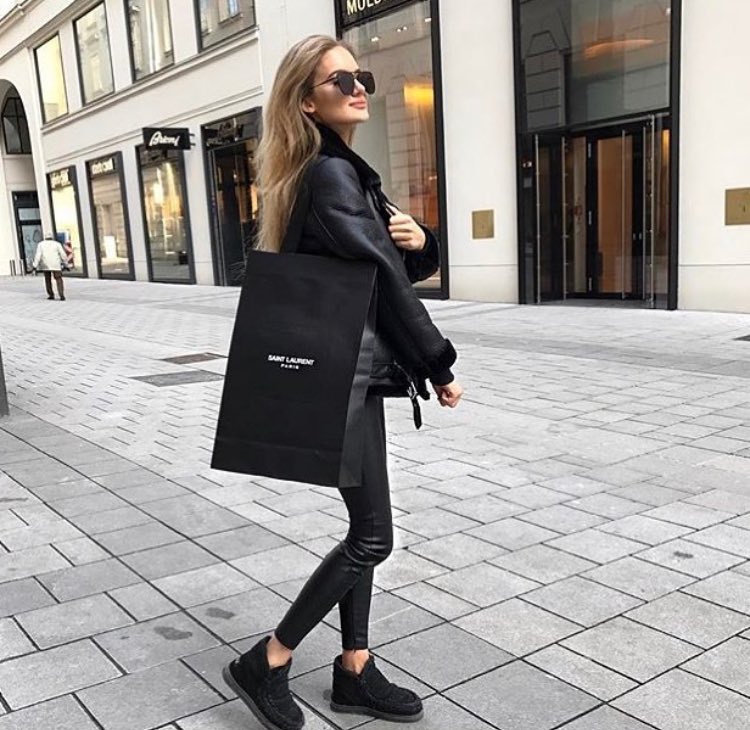 SnapFashion's tweet photo. All black everything #shopping #shopbycolour
https://t.co/GIYGrO6RWJ https://t.co/vf2ujFF81N