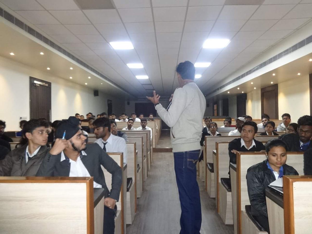 AxisColleges tweet media