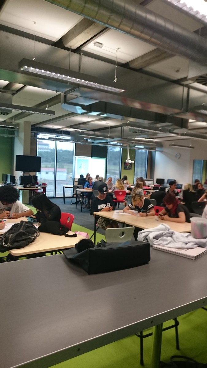 CrisCasey15's tweet photo. ASHS students getting stuck in problem solving #ashsnz @Shermorocks @kaiako_nz @rossmartin4 @mjmakin @barbjcav https://t.co/CLhQl6cgfP