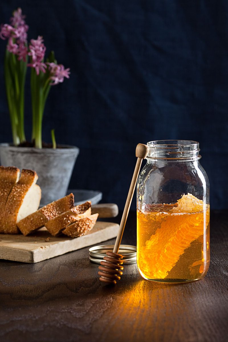 NationalHoney's tweet photo. #TuesdayTip: When substituting honey for sugar in baked goods, reduce the liquid in the recipe by 1/4 cup for each cup of honey used. https://t.co/JjsGznKUUZ