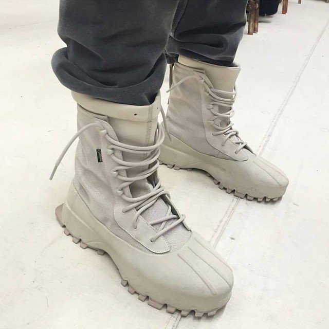 yeezy 1050s