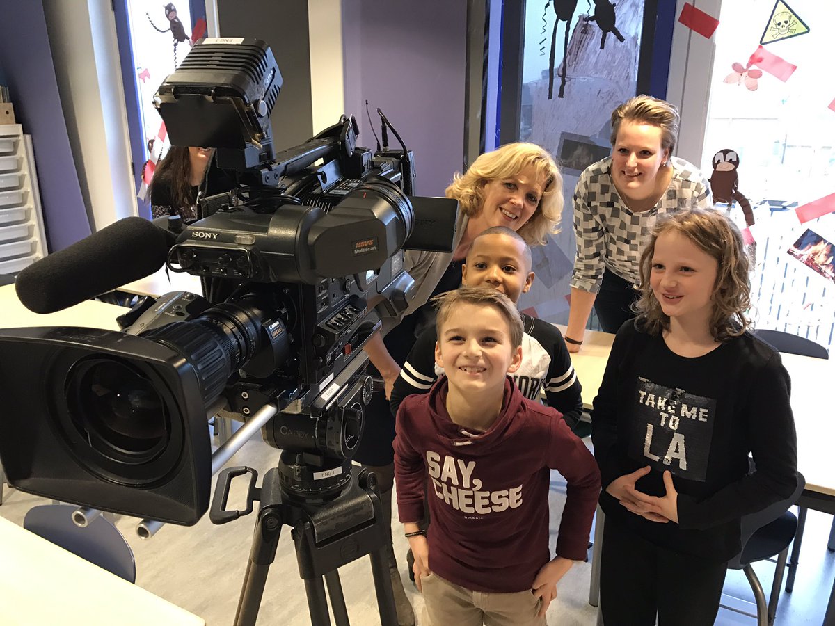 Vandaag opnames van <a href="/lifestyle_rtl4/">LifestyleXperience</a> over <a href="/IPCleert/">IPC Nederland</a> bij ons op school. Even het shot bekijken met de kids van groep 6!
