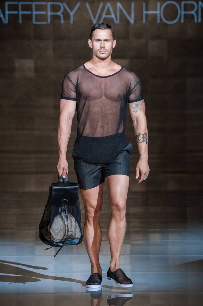 KenPanton's tweet photo. Low Key Chic is back with this look from Caffery van Horne #cafferyvanhorne #tomss17 #tomfw #StyleHim https://t.co/TCL9GtPrCt https://t.co/PzfOVeDwDH
