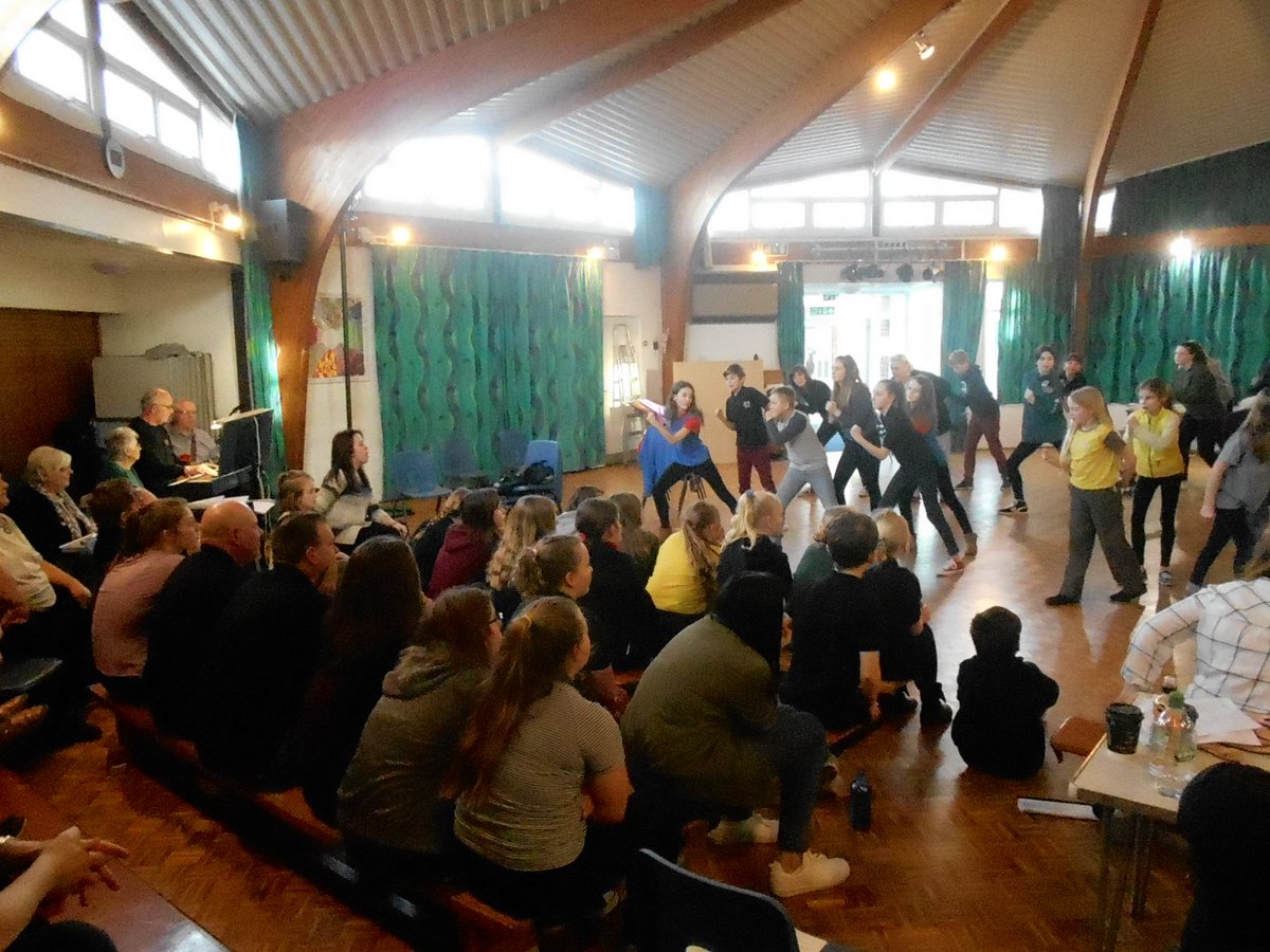 NorthDevon GangShow tweet media