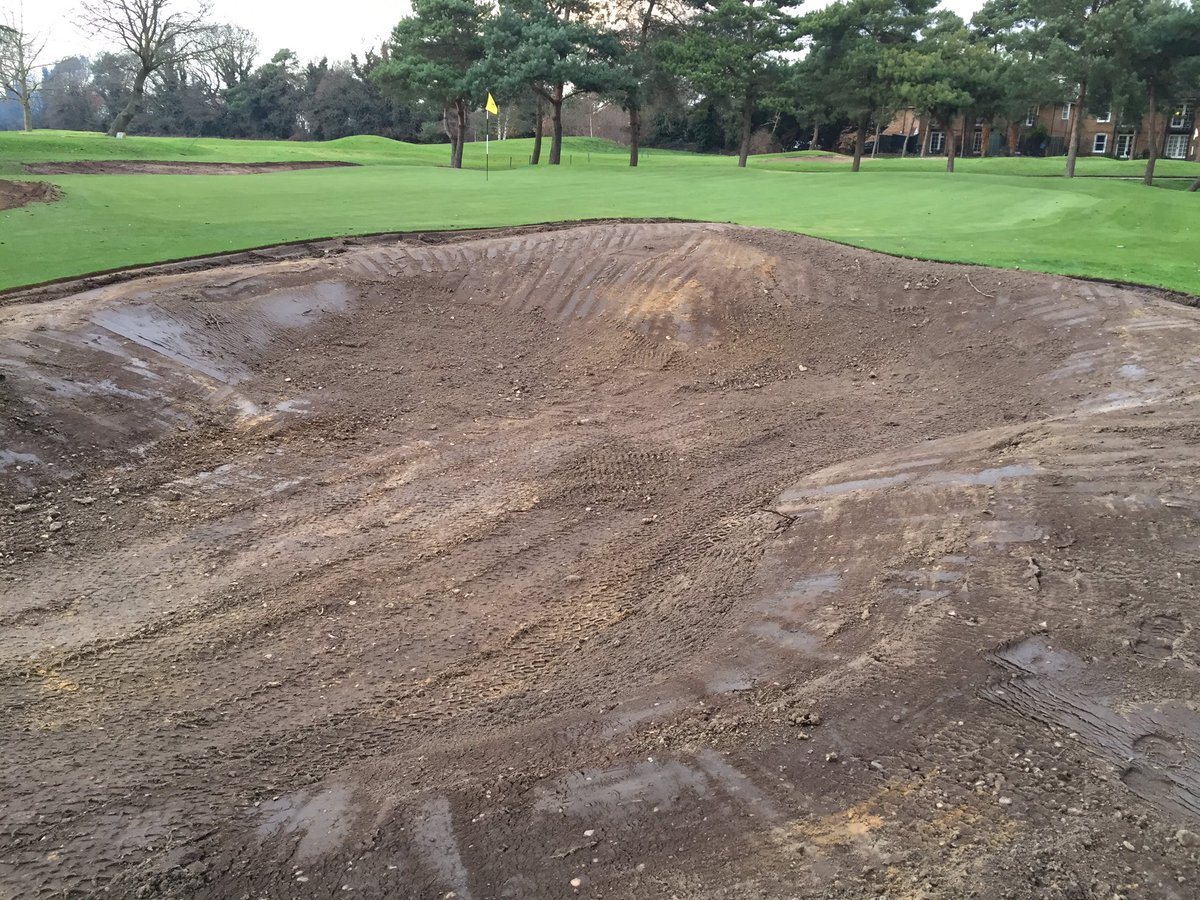 FulwellGC's tweet photo. Work by @BlinderBunker has moved to the par 3 6th now. The only place to hit the ball now is the green #bunkersgalore #project https://t.co/1Uga8e8fmq