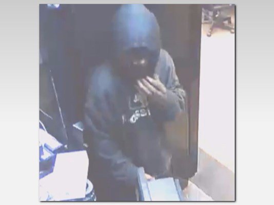 WLTX's tweet photo. Masked men rob Columbia Verizon store https://t.co/MSkxj33Mtg https://t.co/BZLI5c7pz2