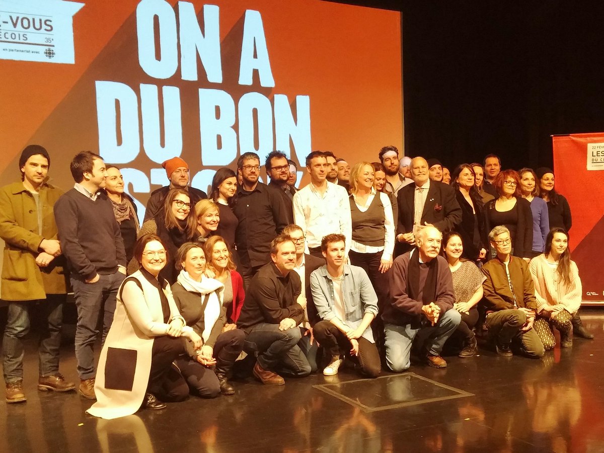 Telefilm_Canada's tweet photo. Photo de famille de la 35e édition des #RVCQ2017. Rendez-vous le 22 février avec #ÇaSentLaCoupe en ouverture! @Qc_Cinema https://t.co/U9mgU5Hrou