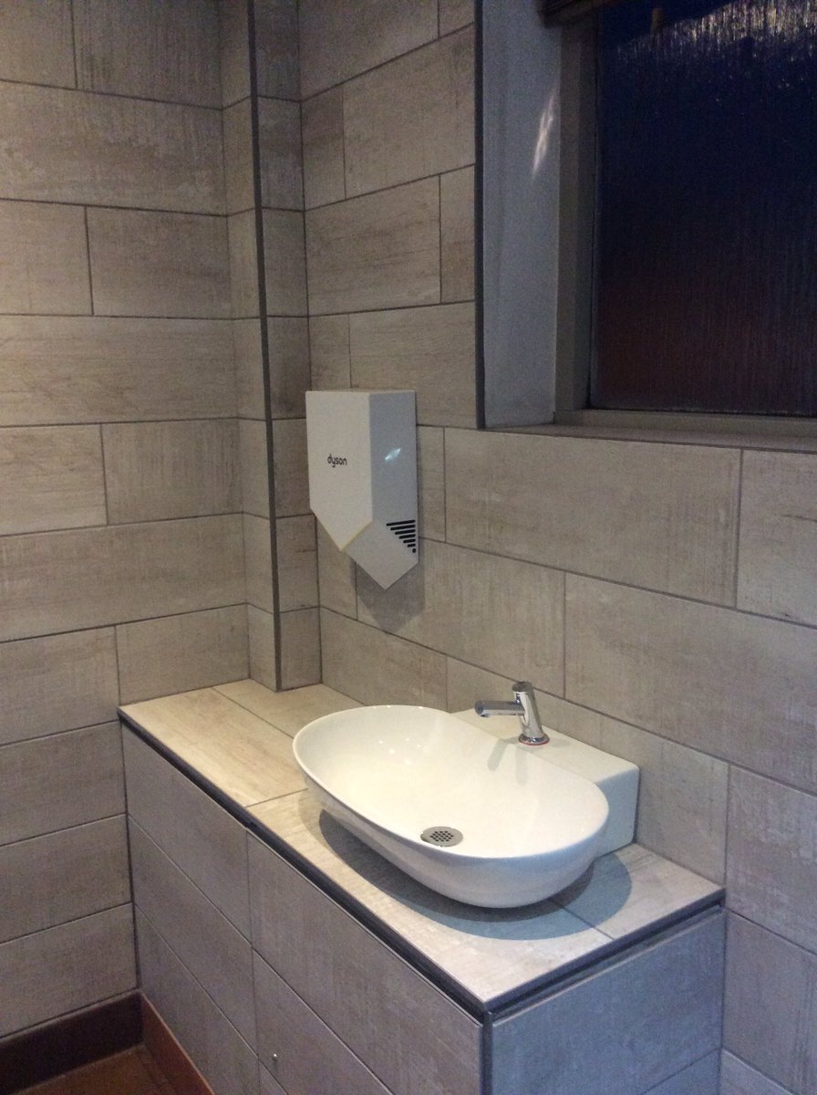 SalthouseDunCow's tweet photo. We love our new men's toilets #love #toilets #mens #pubs #norfolk https://t.co/mJwZJCZyus
