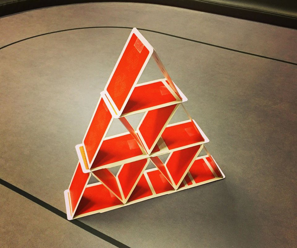 PokerStarsRU's tweet photo. Новый карточный домик! Хештег #howmanycards + Ник на PS + ваш ответ до 14:00 МСК 8 февраля = возможность выиграть приз T$10. https://t.co/SC9BWDFylb