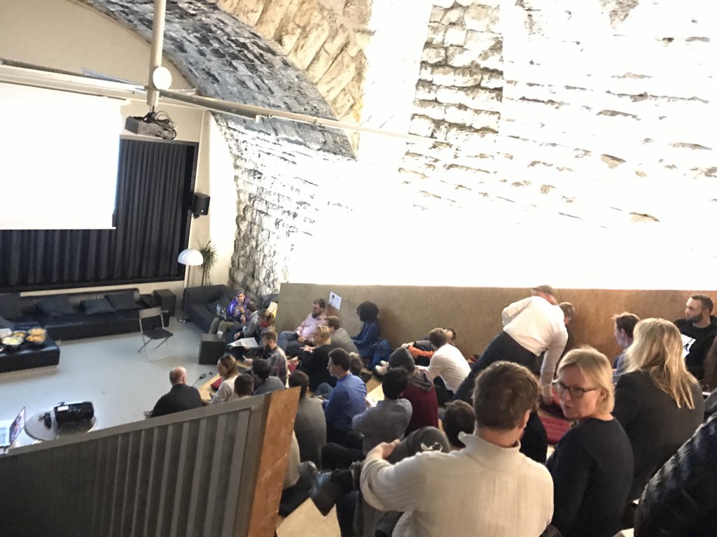 TechTuesday_CH's tweet image. Already pretty packed!