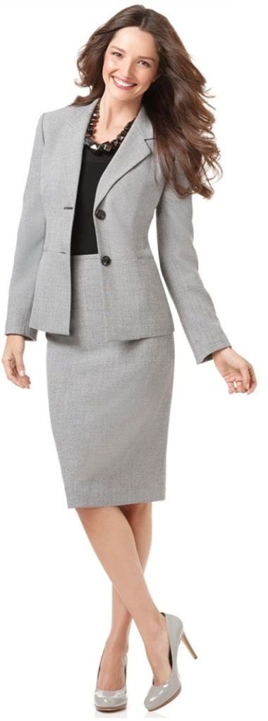 DDForSuccess's tweet image. ATTENTION GIRLS❗️
when dressing business professional, slacks or a long skirt is the way to go!
