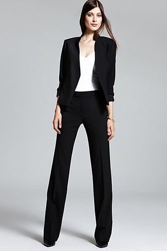 DDForSuccess's tweet image. ATTENTION GIRLS❗️
when dressing business professional, slacks or a long skirt is the way to go!