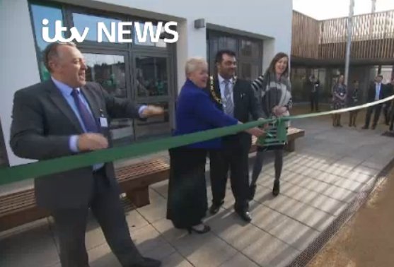 itvmeridian's tweet photo. Brand new primary school opens in Reading https://t.co/18Q1uqPf9S https://t.co/a5v1zD7HsP