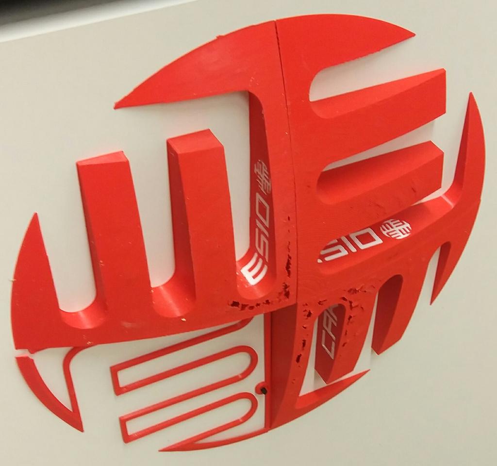 Cartesio3D's tweet photo. Nice dual Color print, but without proper infill that topside just will nog come out right https://t.co/ZaOm9k3wbL