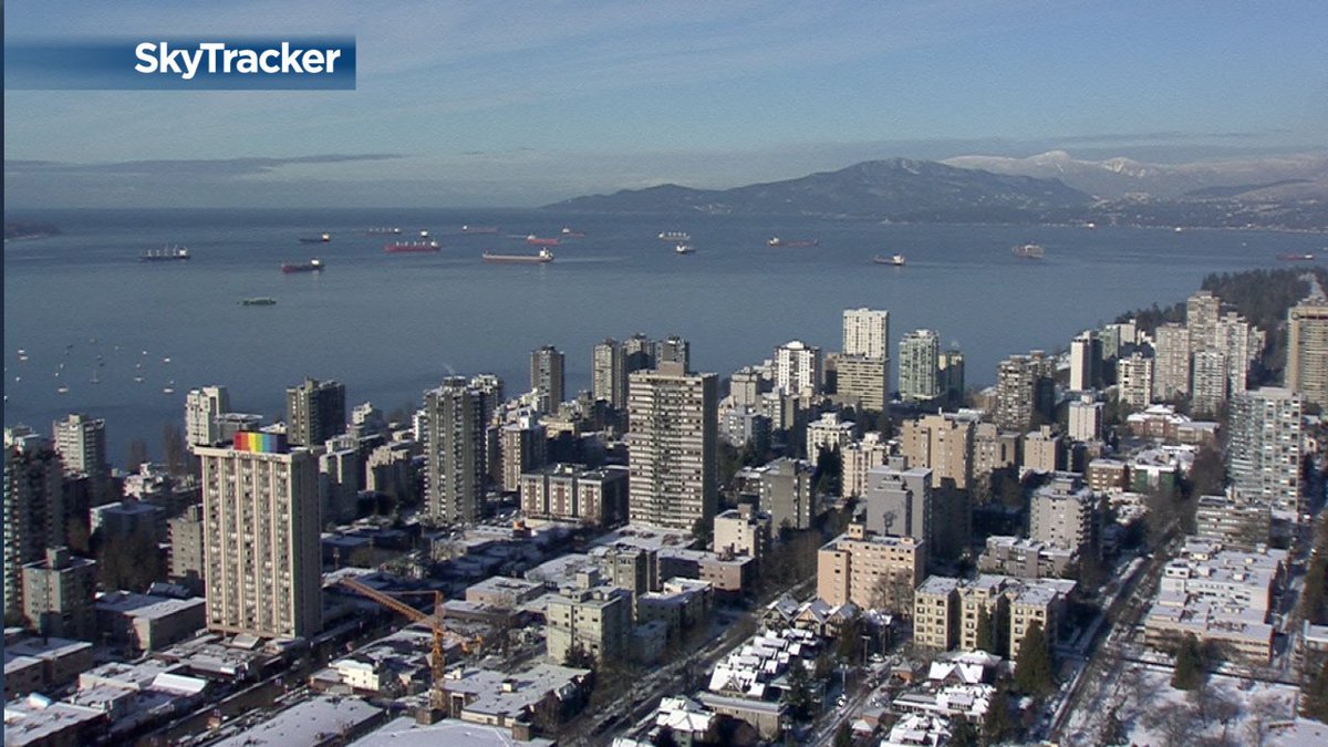 MMadryga's tweet photo. What a change from the past few days! Brilliant Lower Mainland sunshine today. But be warned: messy weather coming! https://t.co/p8KT99ol7d