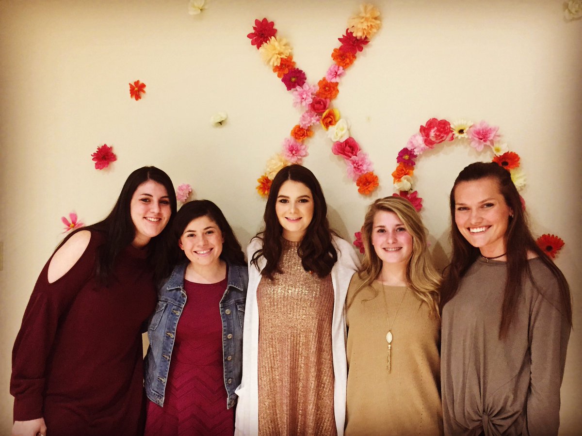 Had so much fun celebrating our THREE new members last night! Welcome to the best Amber, Hannah and Rachel🙅🙆 #HCChiO #SistersOnPurpose