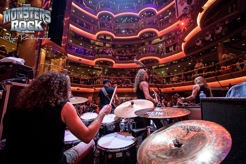 MonstersCruise's tweet photo. @TomKeiferMusic @JoelHoekstra13 #MonstersOfRockCruise
#MORMoments #MORFamily https://t.co/Atr6b5otVt