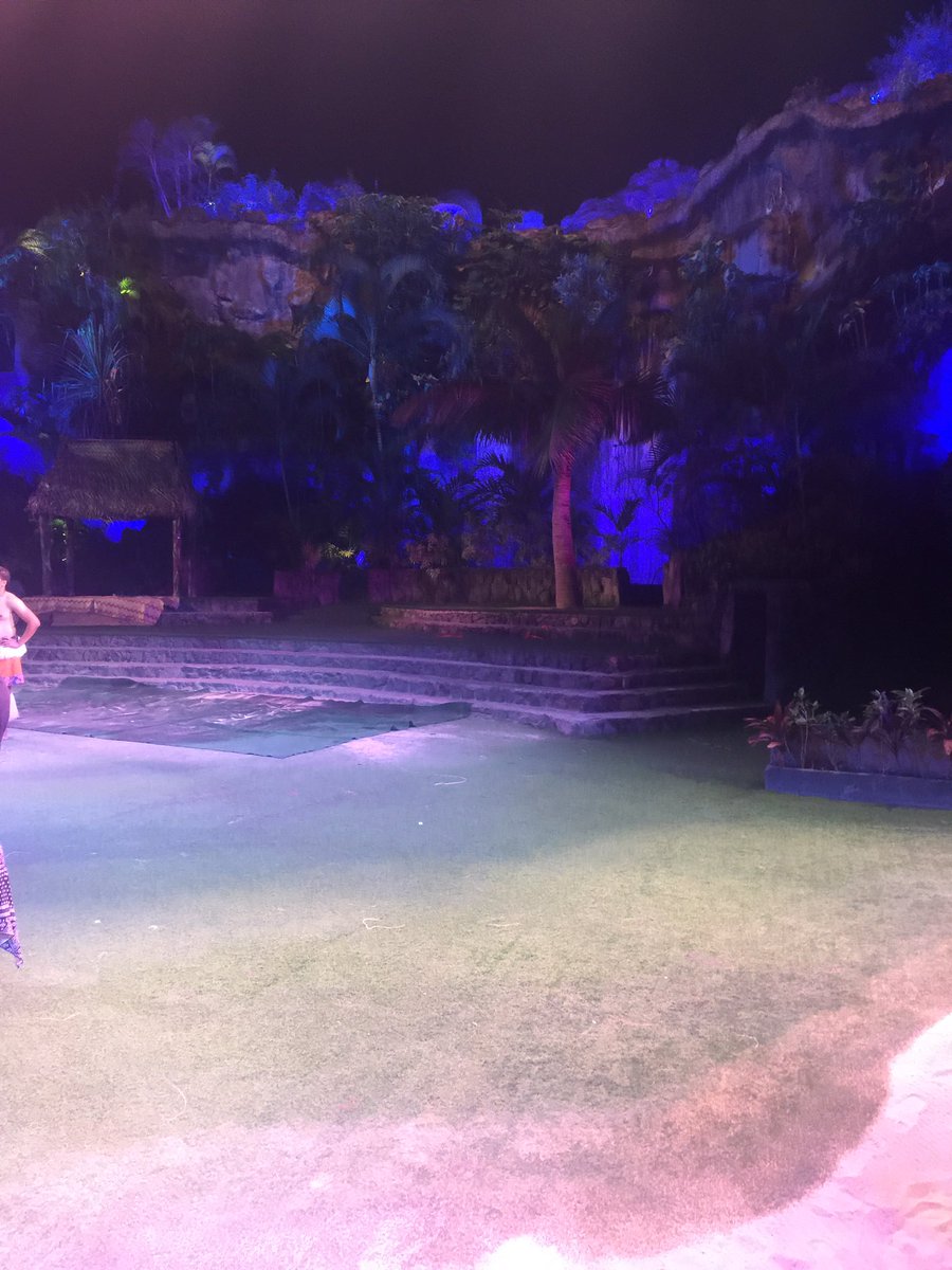 FaaSamoaApp's tweet image. #PolynesianCulturalCenter