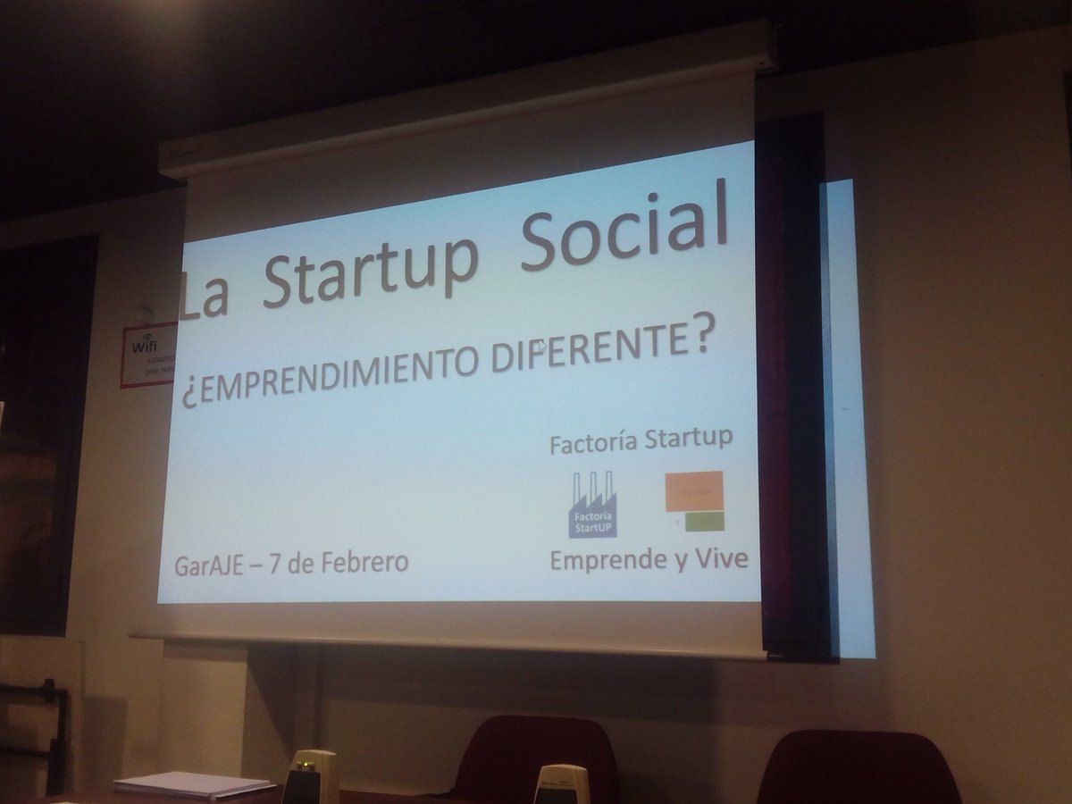 Red_Auna's tweet photo. Comienza el evento la #startupsocial, un emprendimiento diferente: encontrando un modelo de negocio y validandolo #ComparteInspiraTransforma https://t.co/Dxriq7FvIB