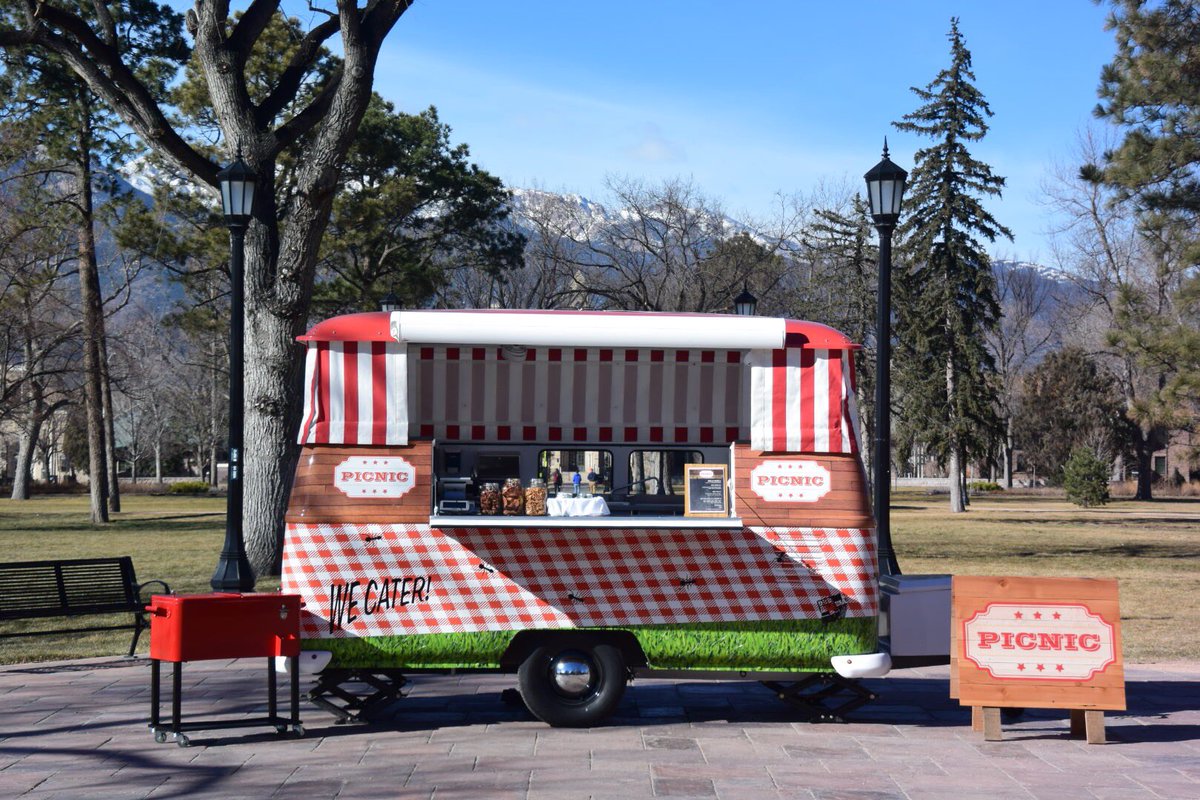 CCPicnicBox tweet picture