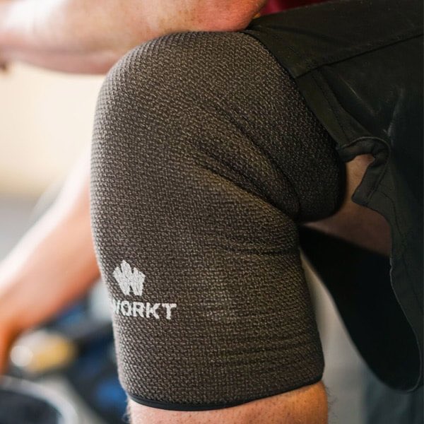 liftlikelindsey's tweet photo. Tired of knee sleeves that smell like death and are looser than an old tube sock? You need to grab a pair @getworkt knee sleeves! #getworkt https://t.co/64y9Zqzw8L