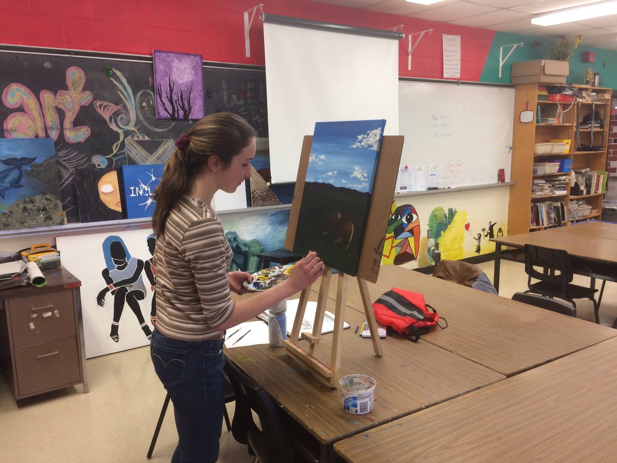 MrJeans's tweet photo. Not even an ice storm can keep students away from their passion of creating art! #youdoyou #nowthatscommitment https://t.co/aEU23YwIDb
