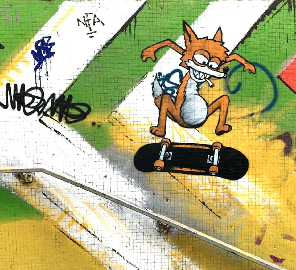 We love <a href="/maumauart/">MauMau</a>'s cheeky foxes! This one capturing the spirit of the skaters in <a href="/Bearpit_Bristol/">BearpitBristol</a> #skateboard #UrbanFox #StreetArt