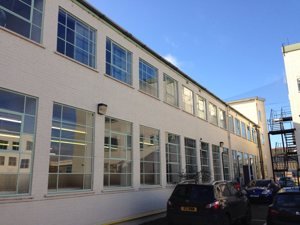 AveryWindows's tweet image. Factory clean first thing this morning.