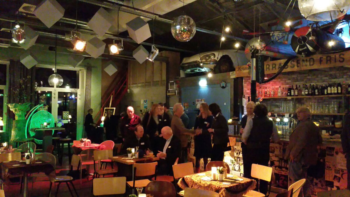 Om 20u begint #StadscaféXL <a href="/Dokh2o/">DOK H2O</a> te #Deventer met pitches uit heel #Overijssel