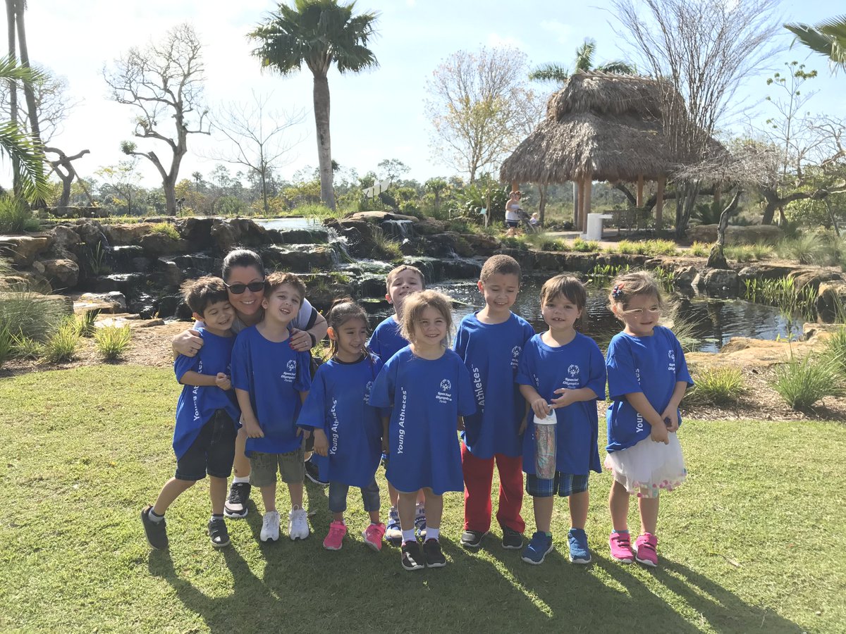 EspinosaSUG's tweet photo. How do you get 4-year-olds excited about nature? Spend the day @NaplesBotanical !
@NPESharks @CCPS_PRE_K
#CCPSSUCCESS #NAPTIMESUCCESS https://t.co/0iFDcxfnxw
