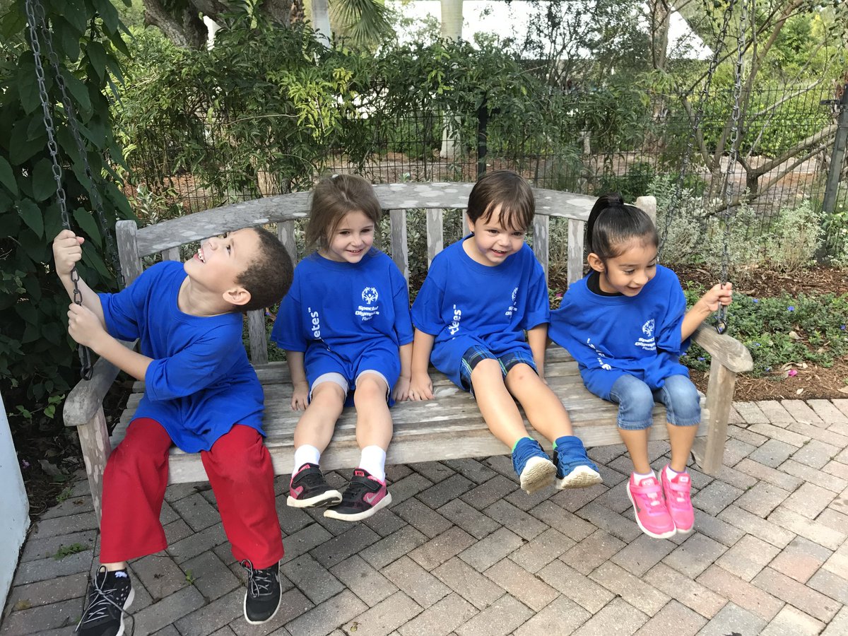 EspinosaSUG's tweet photo. How do you get 4-year-olds excited about nature? Spend the day @NaplesBotanical !
@NPESharks @CCPS_PRE_K
#CCPSSUCCESS #NAPTIMESUCCESS https://t.co/0iFDcxfnxw