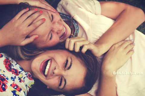 AHMED25733700's tweet photo. #المجره_الشله_القهوه_والفولورز
صديقتي يعني لما تغيب فترة و أشوفها بلاقي قلبي بيفرح و والضحكه العريضة بتنور وشي 👭❤ https://t.co/0WiJw3ez0V