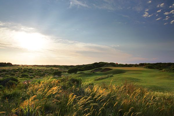 Tengolf's tweet photo. Bienvenidos al @VicOpenGolf Seis españolas jugarán este torneo de formato único. Una gran idea para ellas @LETgolf https://t.co/2rRT56IET6 https://t.co/o3aAMeqlab