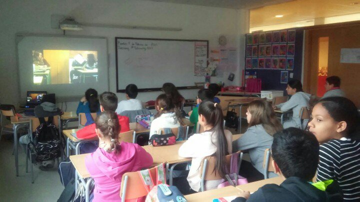 ceiparcipreste's tweet photo. Todos los alumnos de 5° y 6° del @ceiparcipreste realizando talleres en el Día de Internet Seguro. #SID2016 #CentrosEducacyl #Se_con_TIC https://t.co/zwESVg4UrU