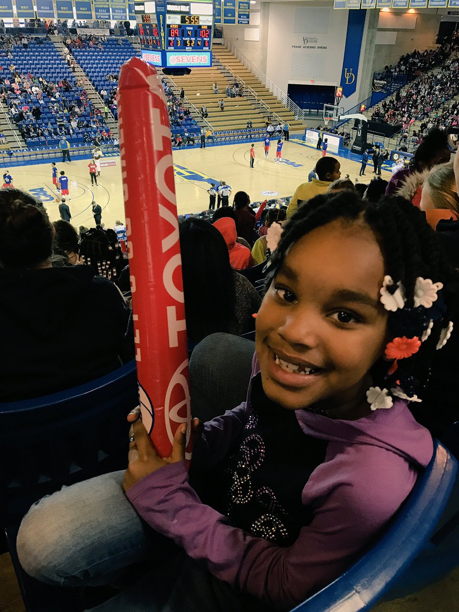 somuchFUNin201's tweet photo. Such a great 87ers event!!! #PBS @Wildcats_Land @RedClaySchools @ms_krayer #thanksMrsShneck #hesscholars #redclayschools #dancingmaniacs https://t.co/F7Tk2iqFfz