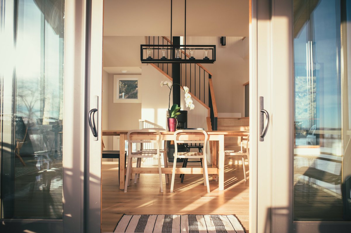 VCLBuilders's tweet image. Retweet AND Follow for a chance to win Oilers tickets (if you already follow us, just Retweet!) #Oilers vs Flyers Feb 16 #VCLcustomhomes