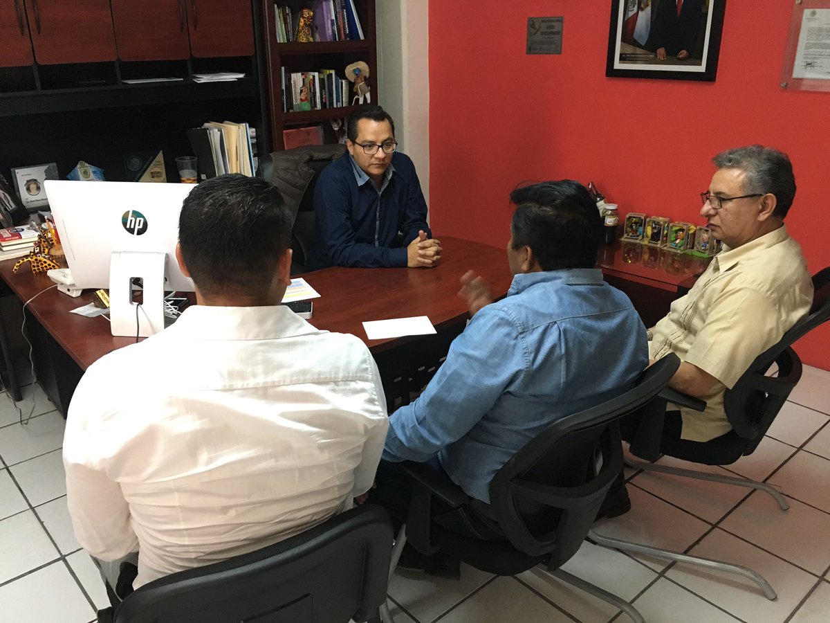 INGE_OPD's tweet photo. Reunión con el Dip. David Gama Pérez del Distrito 22 con sede en #Iguala #SoyEmprendedor Visita: https://t.co/H4egWGu1WD https://t.co/ra76bR8ZBn