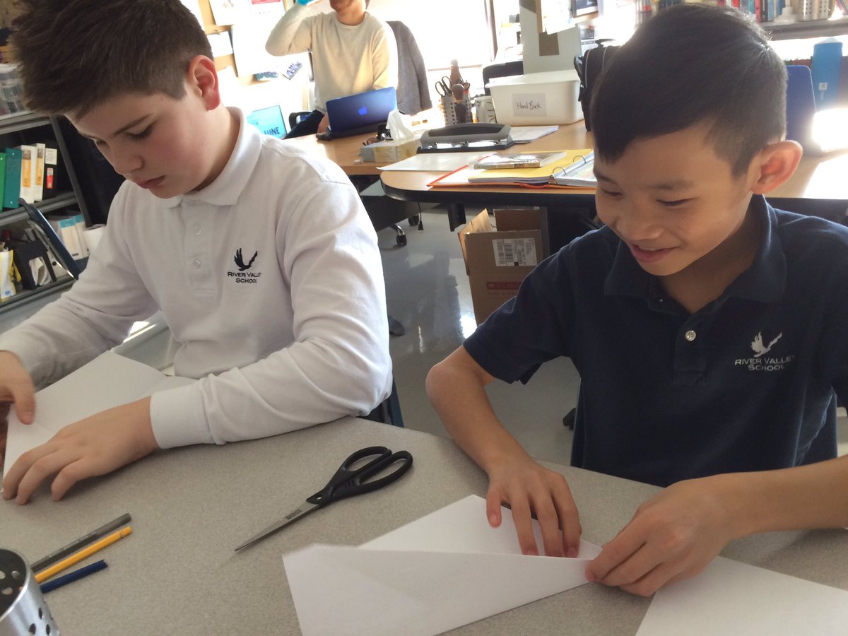 teacherjeff33's tweet photo. Introduction to Flight, grade 6 Science - paper airplane showdown! https://t.co/qVnGxfu9hu