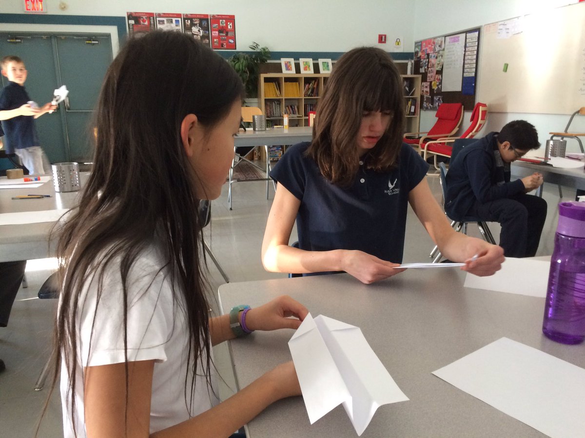 teacherjeff33's tweet photo. Introduction to Flight, grade 6 Science - paper airplane showdown! https://t.co/qVnGxfu9hu