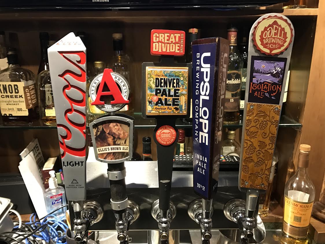 JardinWCS's tweet photo. Swing by Jardin and try some of our finest local craft beers, made right here in Colorado! https://t.co/tDQbyo3xd3